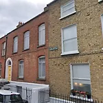 Deeni Place
