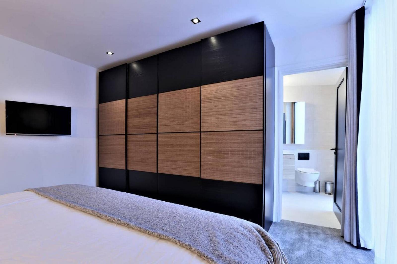 Apartment Deeni Place *